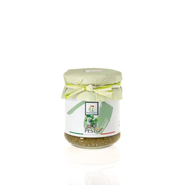Bazilikų pesto